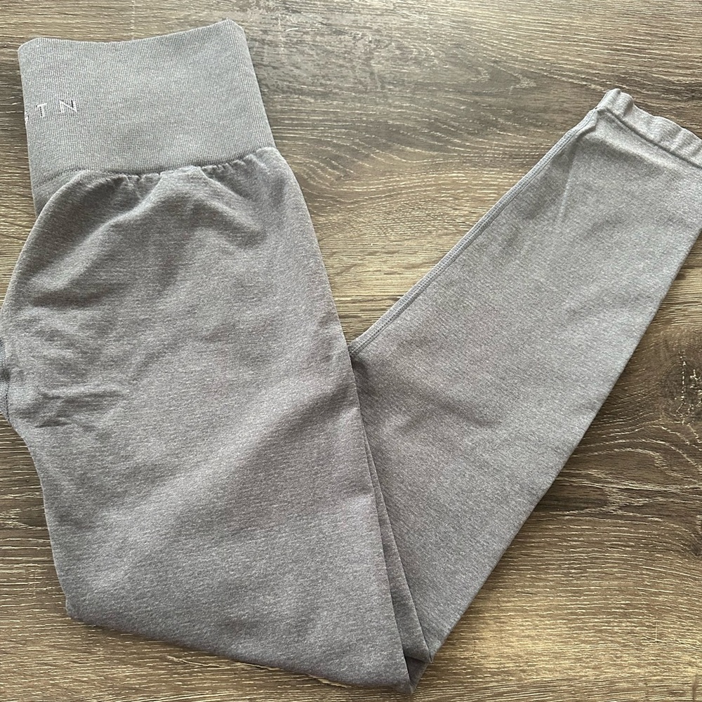 NVGTN leggings
